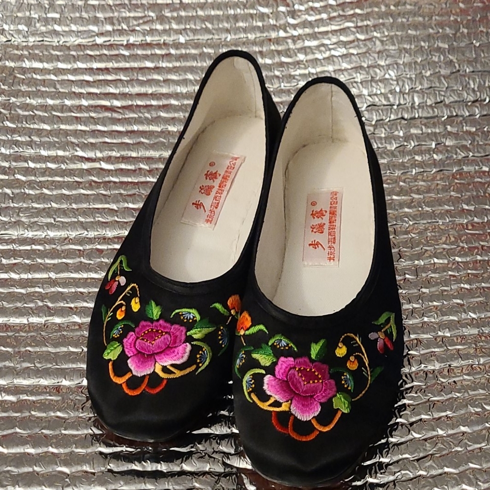 New💥 Handmade 步嬴齋綉花鞋
